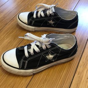 Converse shoes size 12/EUR 29